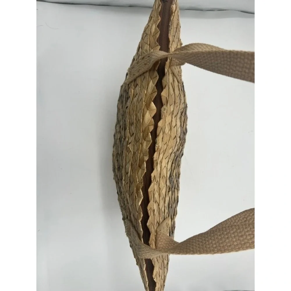 Unbranded Woven Straw Tote Bag Womens Medium Brown Beige Good Boho Chevron Zip
